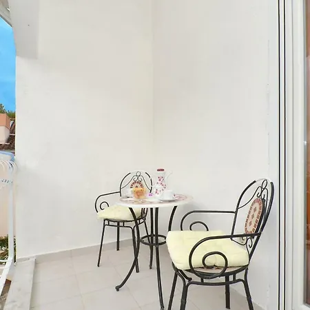 Gusic Apartment *